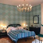 Château Les Tourelles Couette-café
