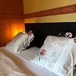 Couette-café Château Les Tourelles Bertrix