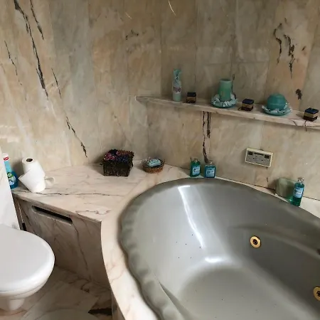 Panzió Chateau Les Tourelles 3*