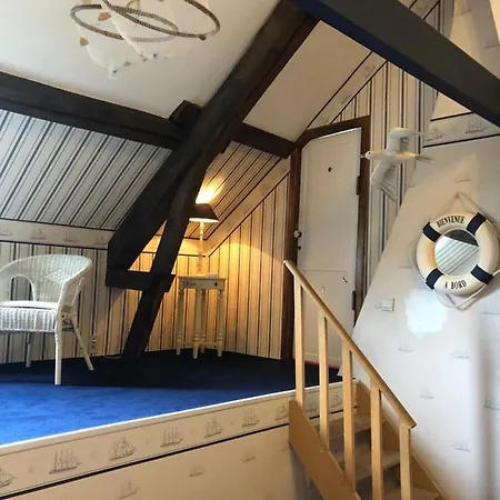 Chateau Les Tourelles 3* Бертри