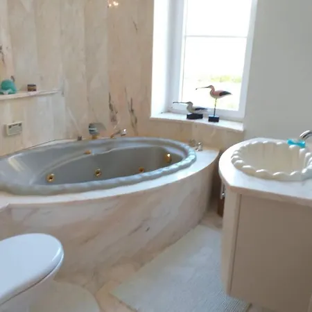 Chateau Les Tourelles 3*