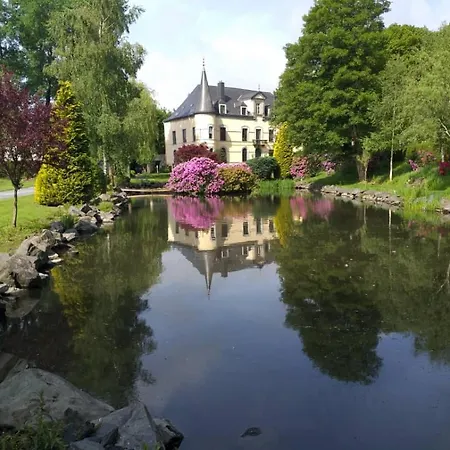 Chateau Les Tourelles 3*