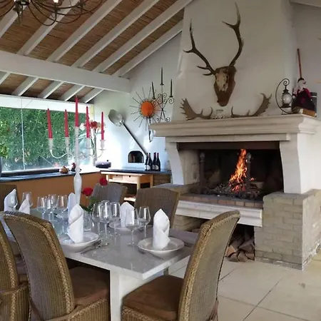 Chateau Les Tourelles 3*