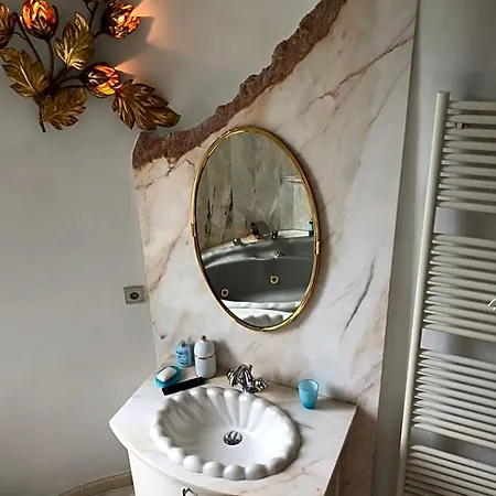 Chateau Les Tourelles Bed & Breakfast Bertrix