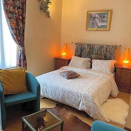 Bed & Breakfast Chateau Les Tourelles Bertrix