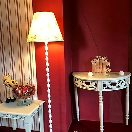 Chateau Les Tourelles Bed & Breakfast 3*